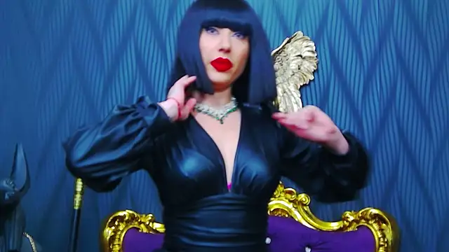 LaraMaeve online show from October 18, 5:10 am