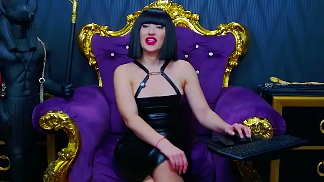 LaraMaeve online show from December 15, 6:39 am