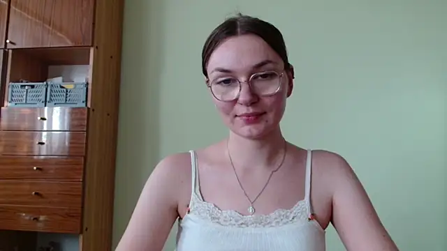 LooveELLYx online show from September 10, 1:33 pm