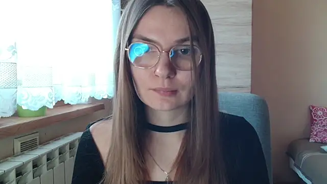 LooveELLYx online show from December 19, 7:37 am