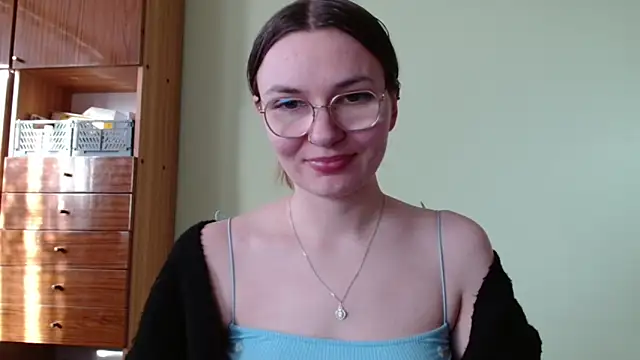 LooveELLYx online show from February 19, 2:24 pm