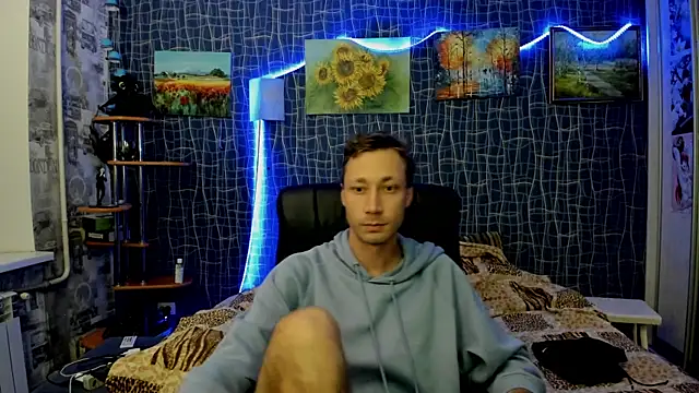 CuteBoy228 online show from December 20, 9:00 pm