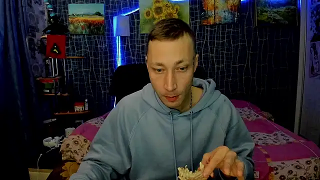 CuteBoy228 online show from January 7, 1:24 pm