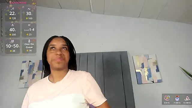 Snapshot of Sophia_Ebony chatting on March 17, 12:08 pm Sophia Ebony online show from March 17, 12:08 pm