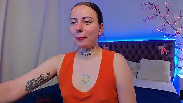 LilaVame online show from October 13, 7:25 pm