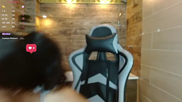 Snapshot of Sky_winter chatting on December 4, 1:53 pm Sky winter online show from December 4, 1:53 pm