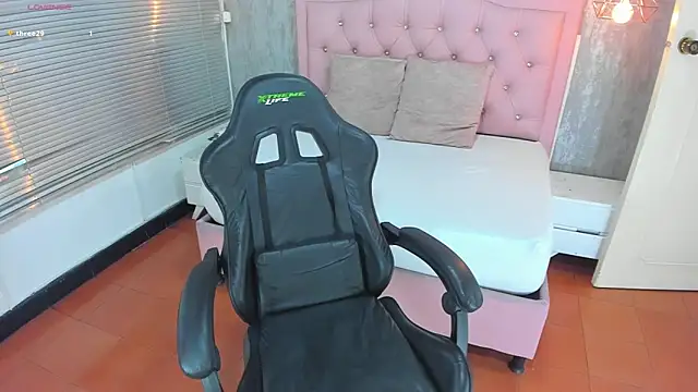 lissa jhonsoon online show from November 7, 3:06 am