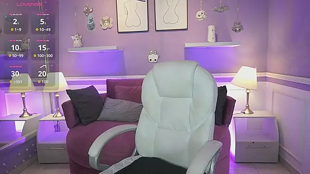 Snapshot of DahliaGrey chatting on October 27, 11:36 am DahliaGrey online show from October 27, 11:36 am