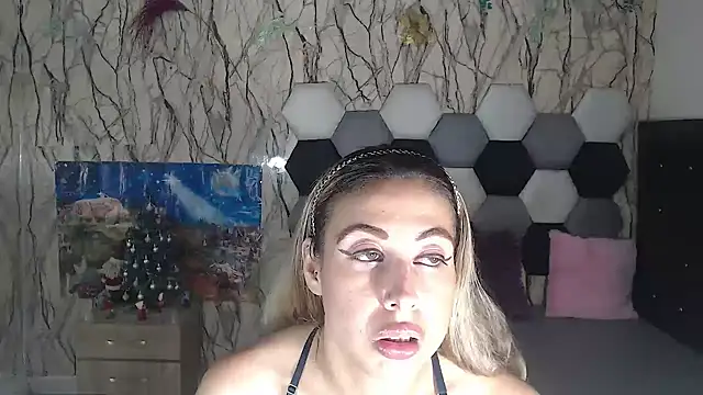 AntonellaBlanc online show from December 17, 12:49 am