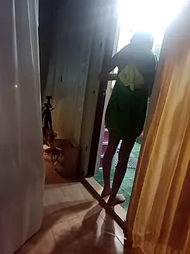 Snapshot of LunaNatural chatting on November 11, 10:21 pm LunaNatural online show from November 11, 10:21 pm