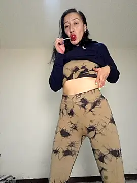 Snapshot of Oriana111 chatting on October 21, 4:46 am Oriana111 online show from October 21, 4:46 am