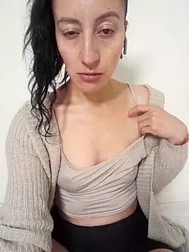 Snapshot of Oriana111 chatting on November 15, 5:42 pm Oriana111 online show from November 15, 5:42 pm