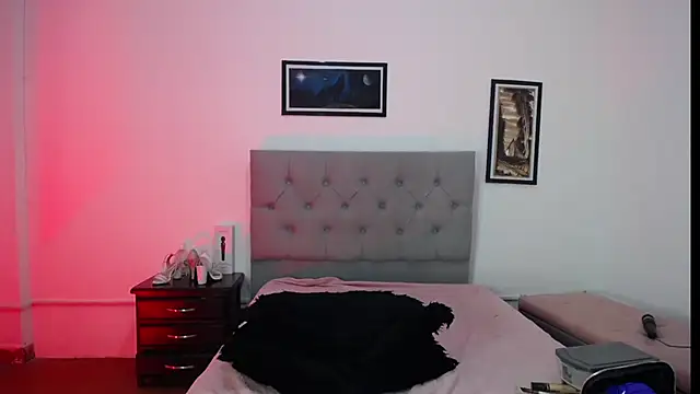 Esmeraldaa- online show from November 14, 5:06 am