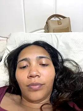 effie castroo online show from October 4, 8:40 pm