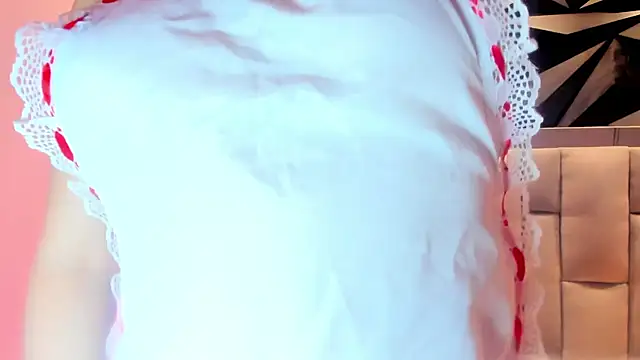 megan whitee   online show from October 17, 1:53 am