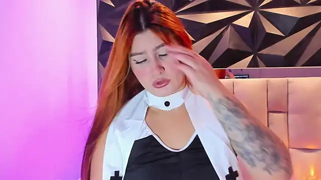 megan whitee   online show from April 8, 2:00 am