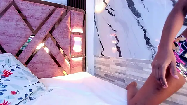 kandy bronw online show from March 26, 2:06 am