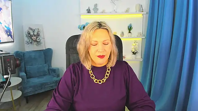 NinaStarle online show from November 24, 4:34 am