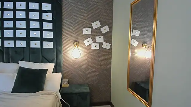 Chloee White online show from March 1, 9:44 am