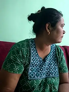 Snapshot of tamilaruvi chatting on April 19, 5:18 am tamilaruvi online show from April 19, 5:18 am