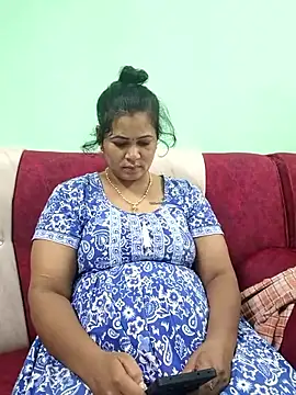 Snapshot of tamilaruvi chatting on May 7, 8:20 am tamilaruvi online show from May 7, 8:20 am