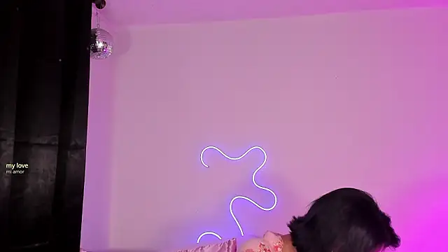 Londonttipton online show from March 13, 4:52 am