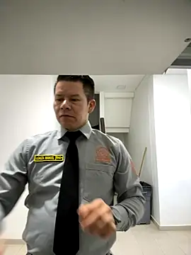 Snapshot of Manu0586 chatting on November 1, 11:23 am Manu0586 online show from November 1, 11:23 am