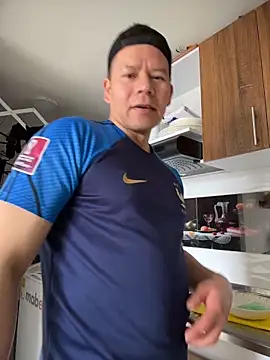 Snapshot of Manu0586 chatting on November 17, 4:13 pm Manu0586 online show from November 17, 4:13 pm