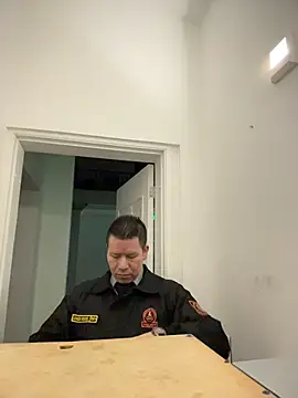 Snapshot of Manu0586 chatting on November 21, 12:32 am Manu0586 online show from November 21, 12:32 am