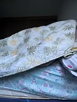 Snapshot of Manu0586 chatting on November 28, 10:23 pm Manu0586 online show from November 28, 10:23 pm