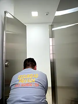 Snapshot of Manu0586 chatting on December 1, 6:02 pm Manu0586 online show from December 1, 6:02 pm