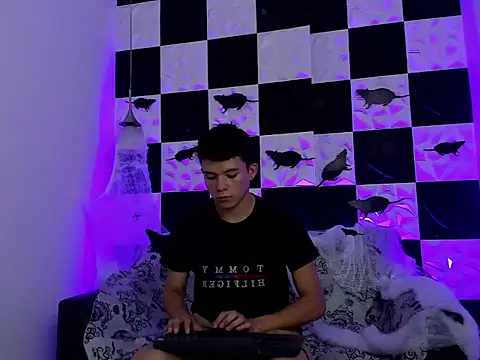 AndyFame1 online show from October 14, 6:52 pm