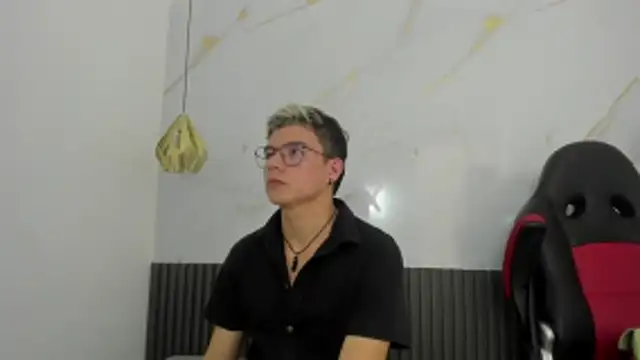 Snapshot of AndyFame1 chatting on February 11, 6:13 pm AndyFame1 online show from February 11, 6:13 pm