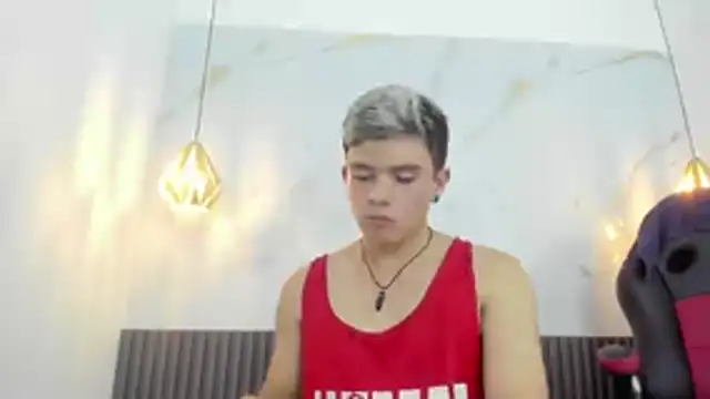 Snapshot of AndyFame1 chatting on February 12, 6:25 pm AndyFame1 online show from February 12, 6:25 pm