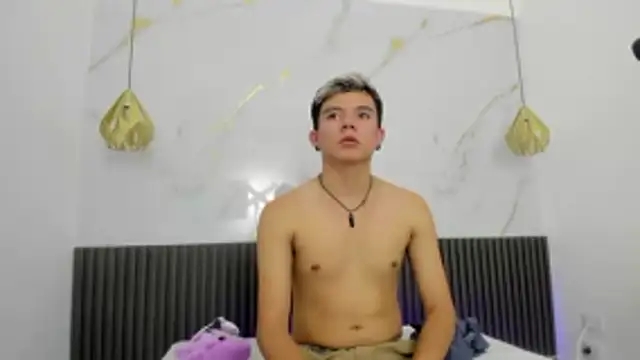 Snapshot of AndyFame1 chatting on February 14, 6:48 pm AndyFame1 online show from February 14, 6:48 pm