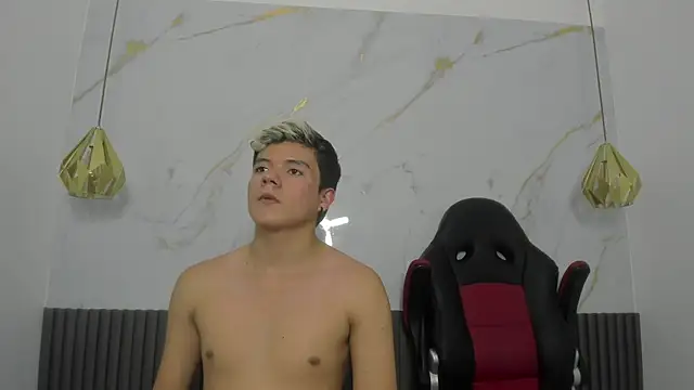 Snapshot of AndyFame1 chatting on March 2, 6:04 pm AndyFame1 online show from March 2, 6:04 pm