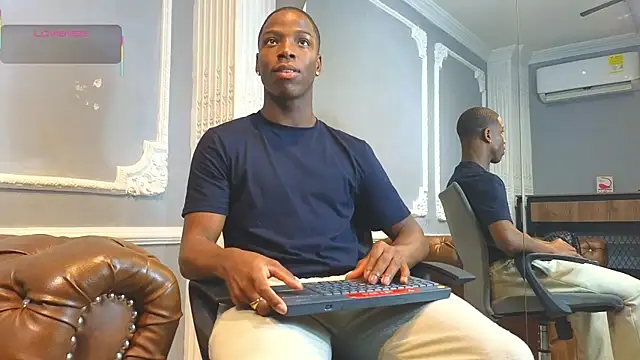 CharlesBrown  online show from December 22, 12:02 pm