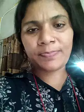 Snapshot of couple_71 chatting on October 29, 7:21 am couple 71 online show from October 29, 7:21 am