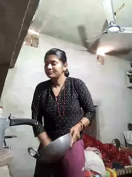 couple 71 online show from February 17, 7:27 am