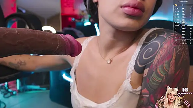 Miila snow online show from February 18, 11:39 am