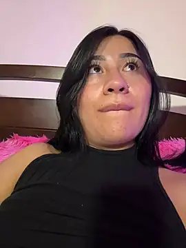 evelyn ch  online show from February 12, 10:49 pm