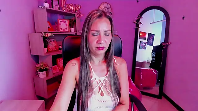 Stefy Zea online show from November 6, 6:20 pm