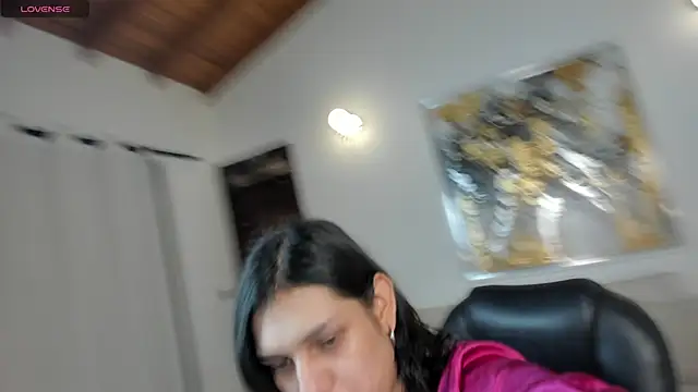 SarahYates online show from February 9, 5:22 am