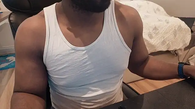 Snapshot of BBCThomas1231 chatting on January 14, 3:28 pm BBCThomas1231 online show from January 14, 3:28 pm