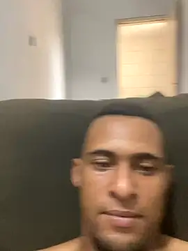 Snapshot of freedmar chatting on November 17, 4:24 pm freedmar online show from November 17, 4:24 pm