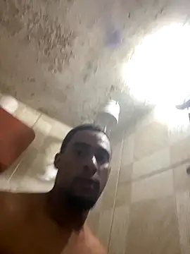 Snapshot of freedmar chatting on December 2, 1:39 pm freedmar online show from December 2, 1:39 pm