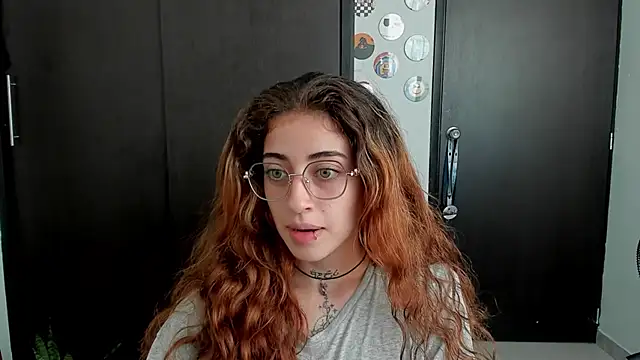 Snapshot of star_shooting8 chatting on October 22, 9:58 pm star shooting8 online show from October 22, 9:58 pm