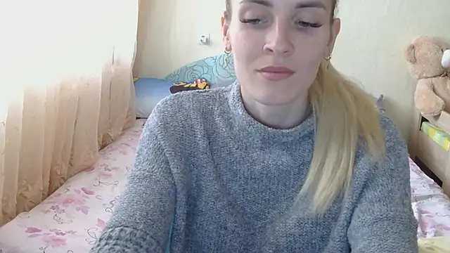 Snapshot of JayeTyler chatting on April 29, 6:17 am JayeTyler online show from April 29, 6:17 am