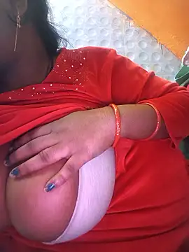 Dassing strip couple online show from February 1, 10:30 pm