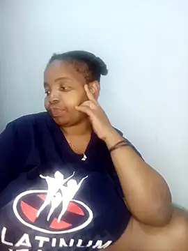 Snapshot of ShySexyBaddiexx chatting on September 15, 8:31 pm ShySexyBaddiexx online show from September 15, 8:31 pm